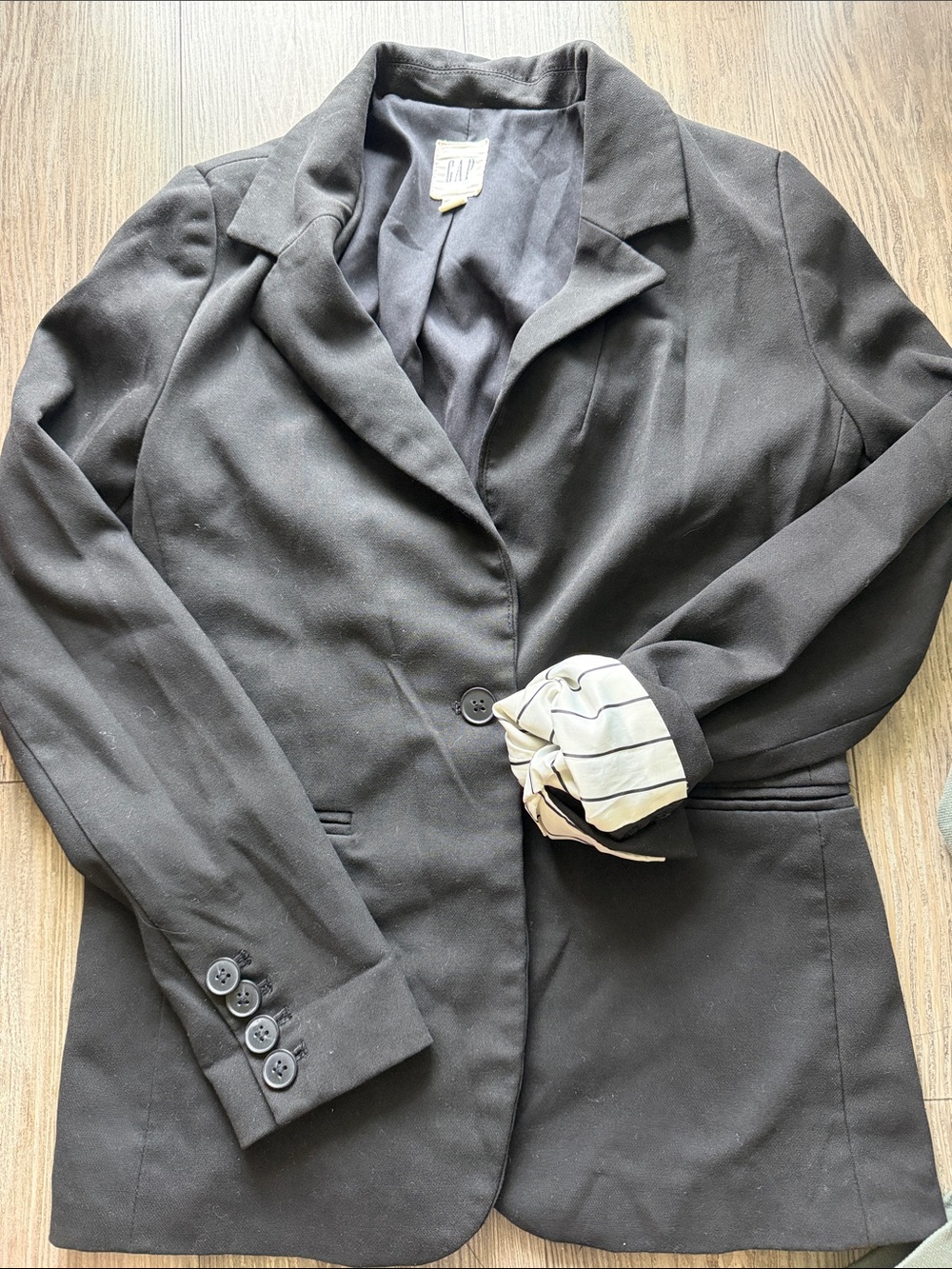 GAP Black Women's Single-Button Blazer with Striped Lining Cuff